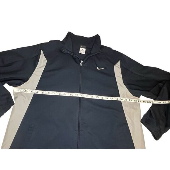 Nike navy blue windbreaker - Picture 6 of 9